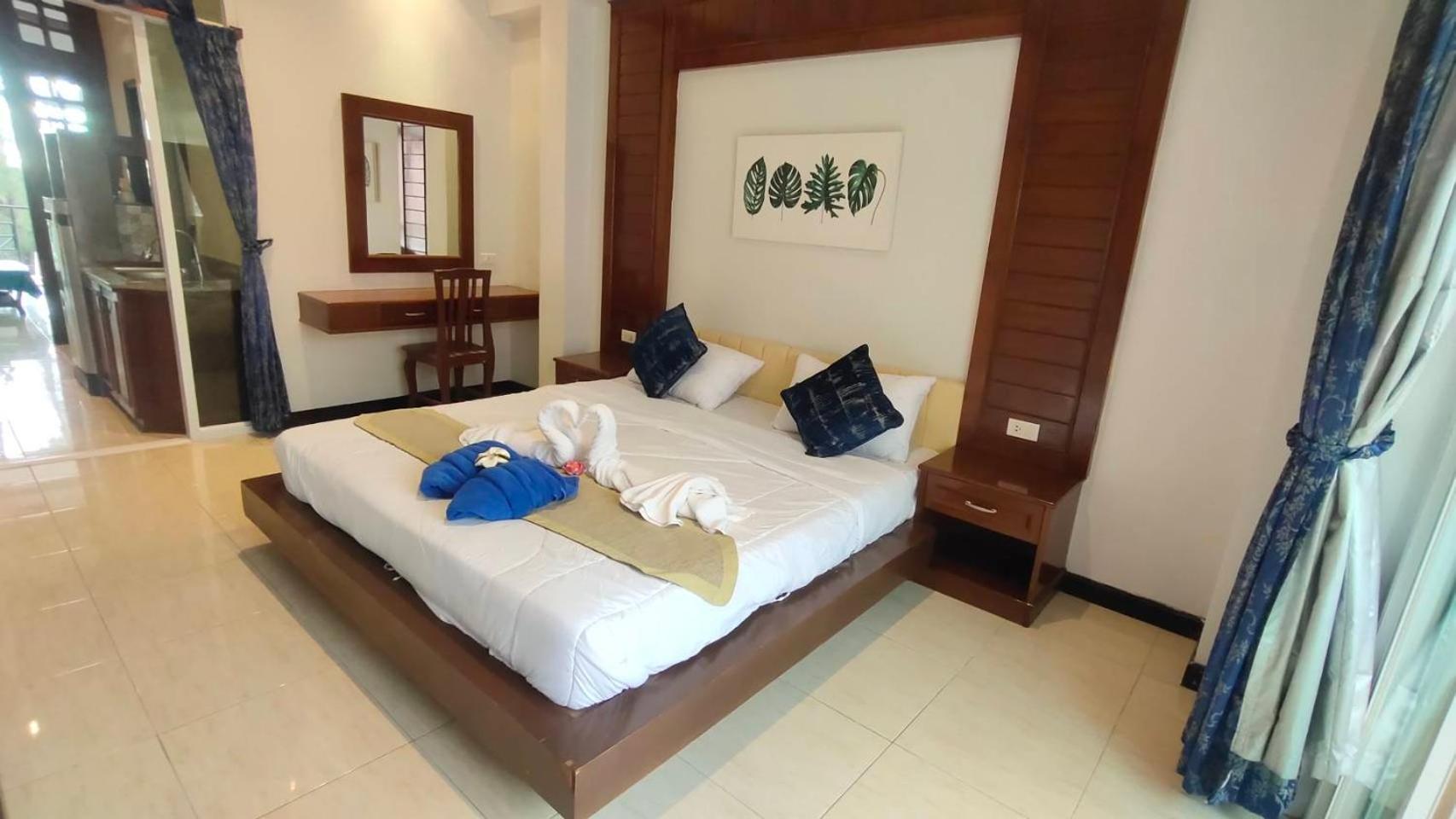Phadee Apartment Karon Екстер'єр фото