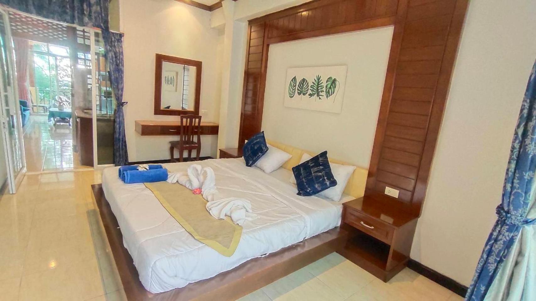 Phadee Apartment Karon Екстер'єр фото