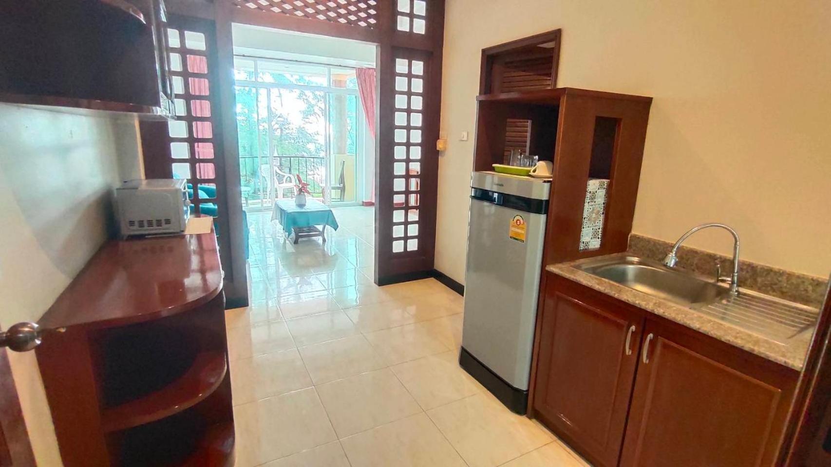 Phadee Apartment Karon Екстер'єр фото