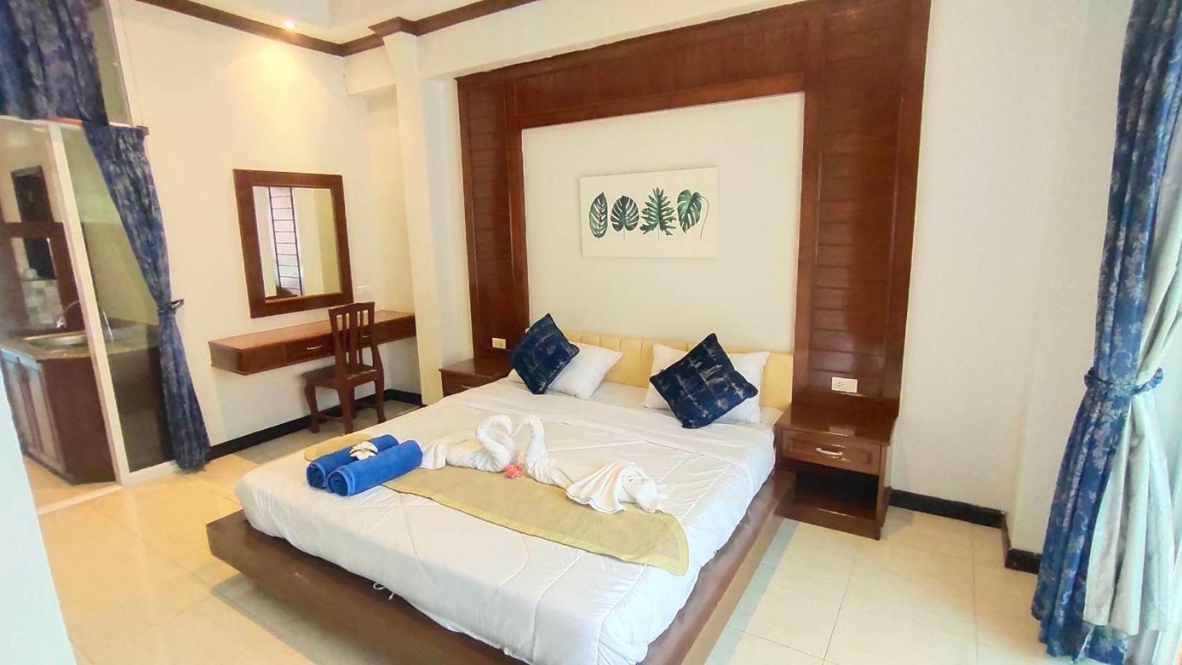 Phadee Apartment Karon Екстер'єр фото